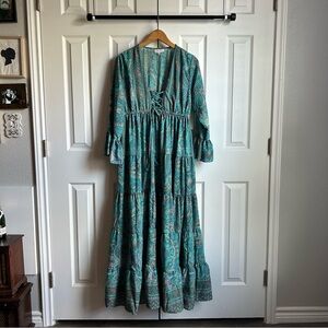 Boemo green paisley tiered 3/4 sleeve w/ crisscross bust size xl new with tags